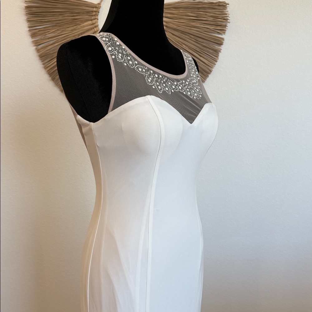 Adrianna Papell Elegant White Maxi Dress with Black Mesh - Picture 11 of 17